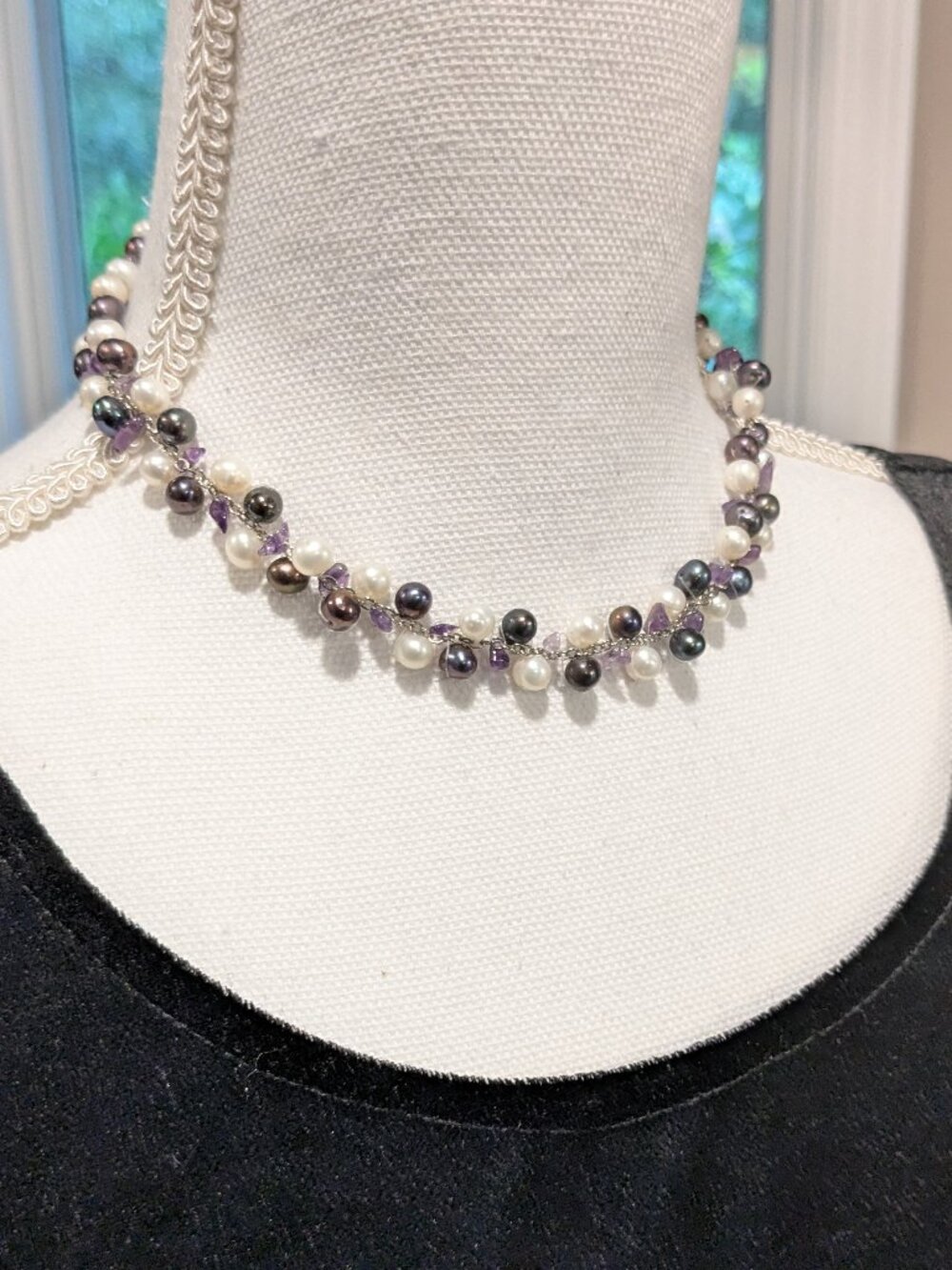 Pearl & Amethyst Chip Choker Necklace - White & Peacock Freshwater Pearls